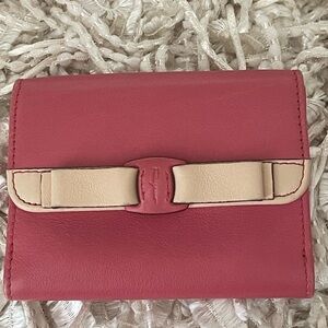 SAVATORE RaRe FERRAGAMO PINK COMPACT WALLET⭐️💯AuThEntiC